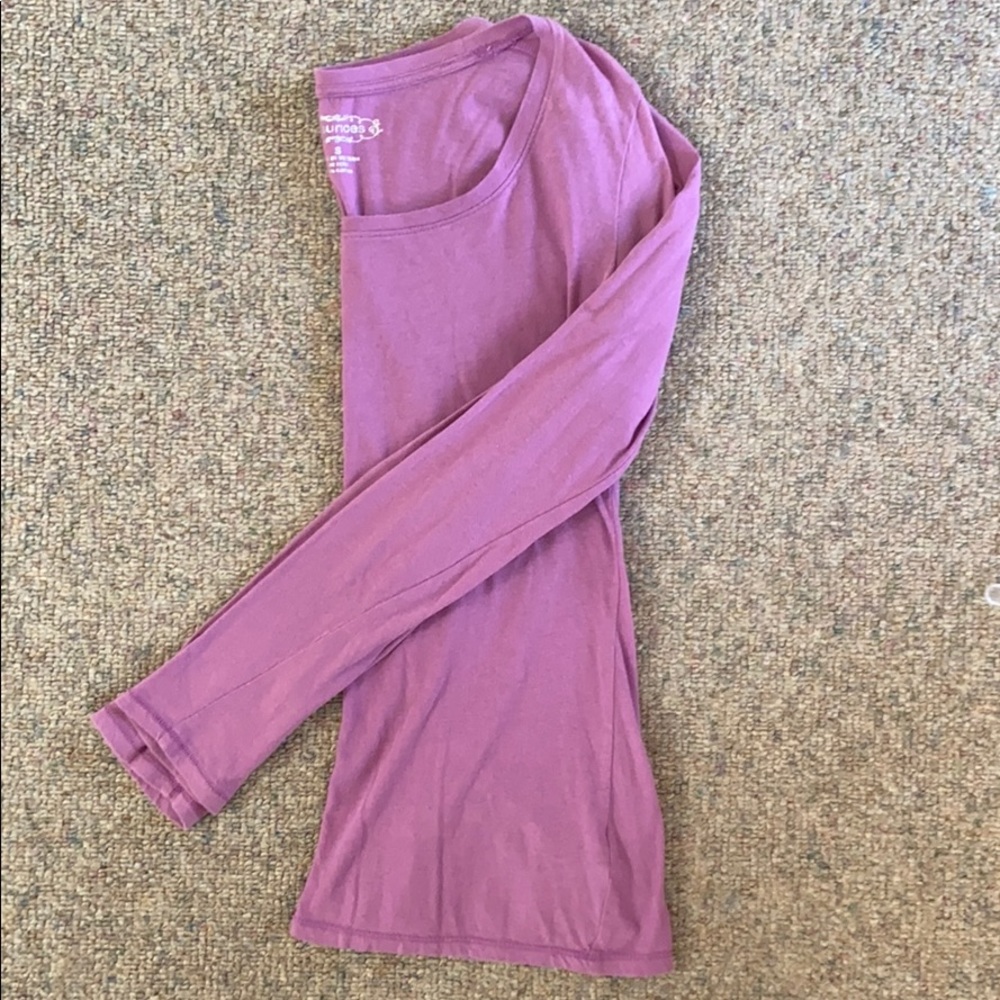 Maurices Laying tee